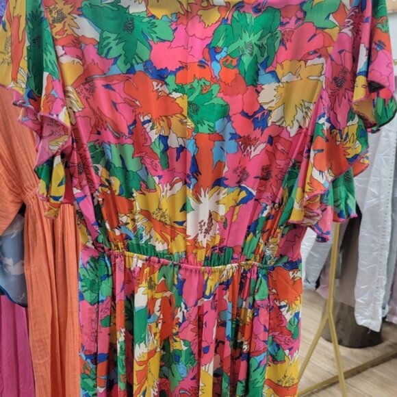 Floral Formal Dress - Picture 5 of 6